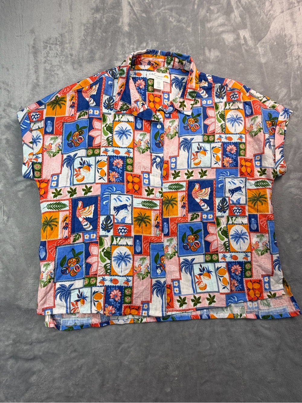 C&C California Multicolor Tropical Patchwork ButtonShirt Women’s Unisex M